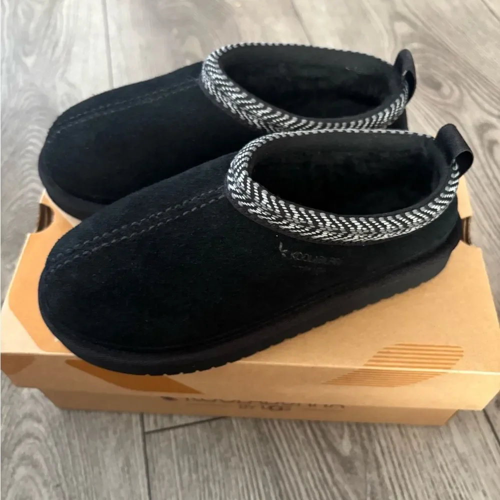 Koolaburra K Burree Black and Gray Kids Slippers